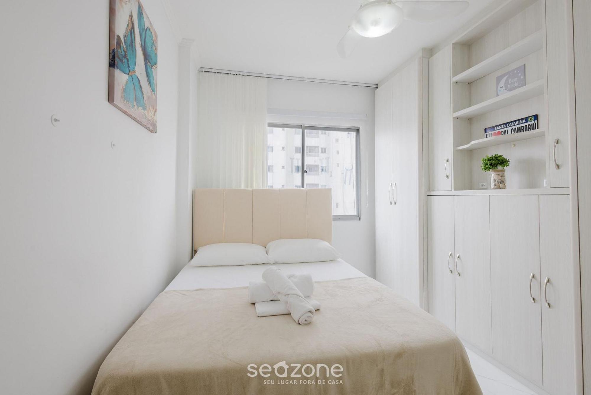 Lindo Apto. Perto Da Roda Gigante Em Bc Emf100 Apartamento